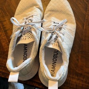 NoBull runners white